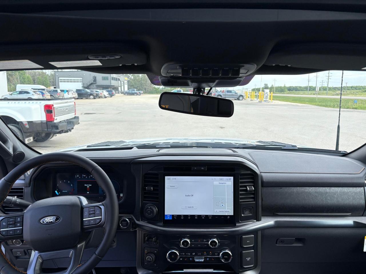 2025 Ford F-150 Tremor 4WD SuperCrew 5.5' Box Photo5