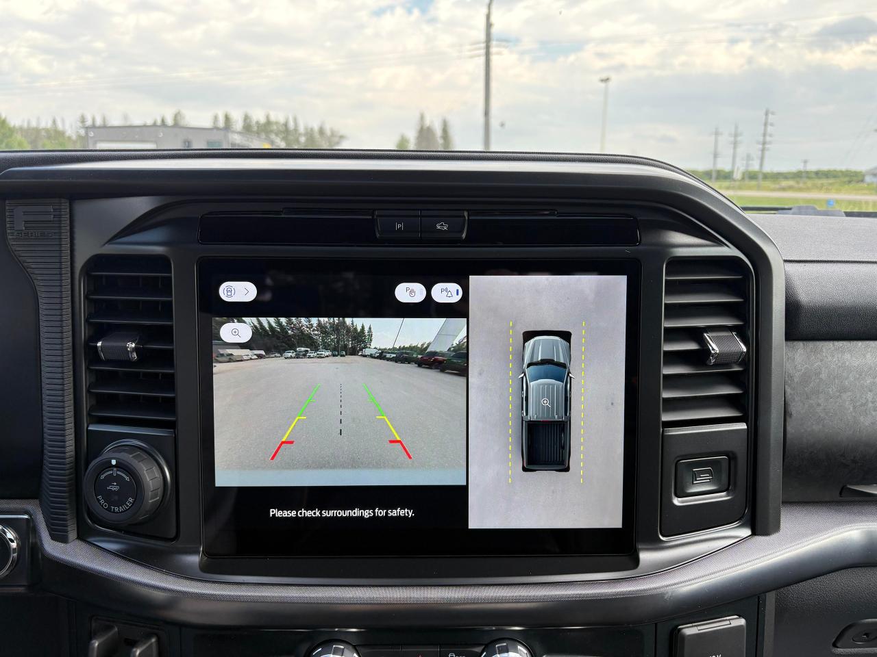 2025 Ford F-150 Tremor 4WD SuperCrew 5.5' Box Photo5