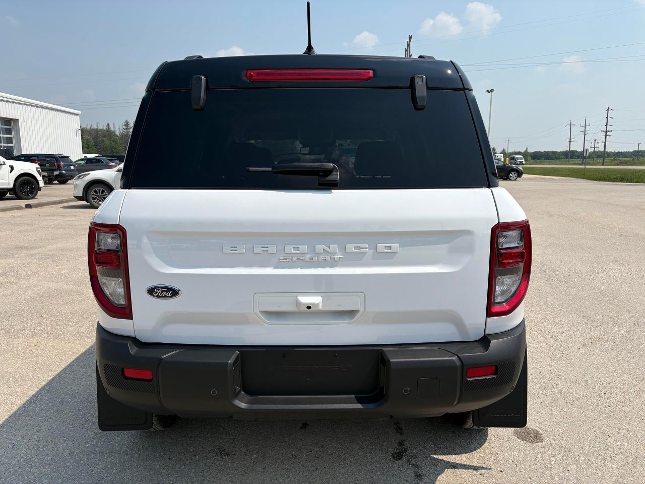 2025 Ford Bronco Outer Banks 4X4 Photo4
