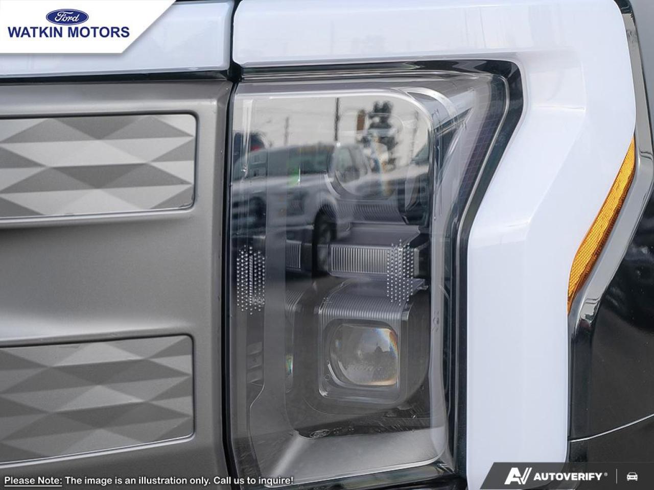 2025 Ford F-150 Lightning Lariat Photo8