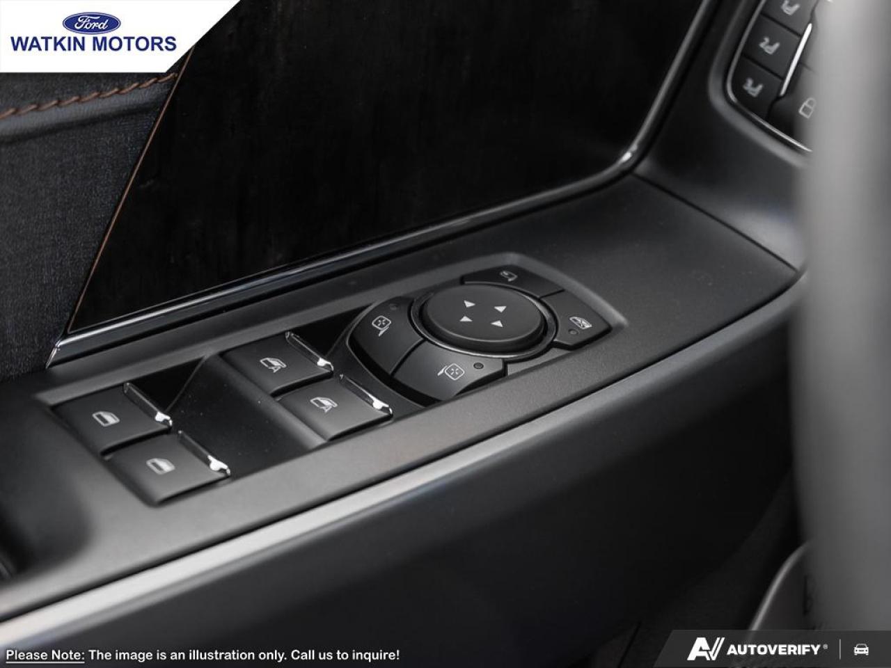 2025 Ford F-150 Lightning Lariat Photo14