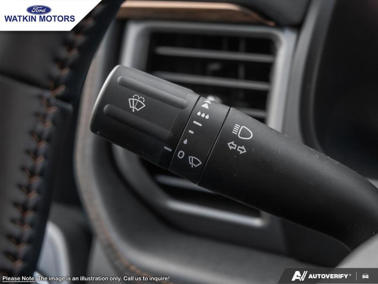 2025 Ford F-150 Lightning Lariat Photo23