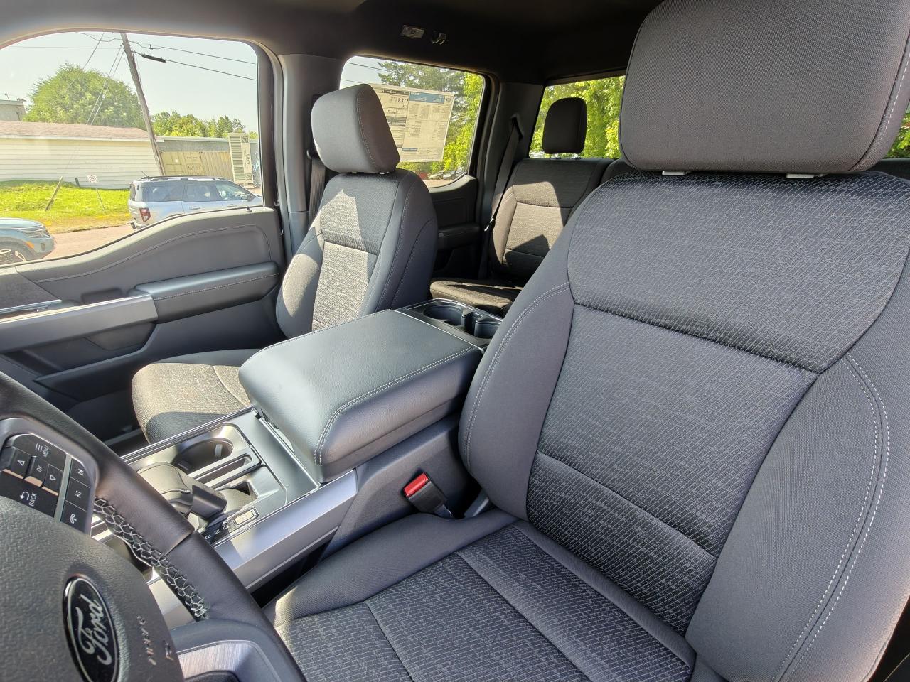 2025 Ford F-150 4X4 SUPERCREW XLT 302A Photo4