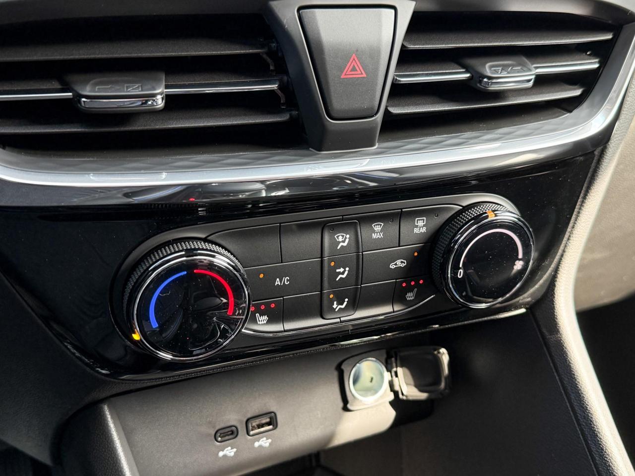 2026 Buick Encore GX Sport Touring 1.3L 3CYL WITH REMOTE START/ENTRY, HEATED SEATS, HEATED STEERING WHEEL, HD SURROUND VISION, APPLE CA Photo