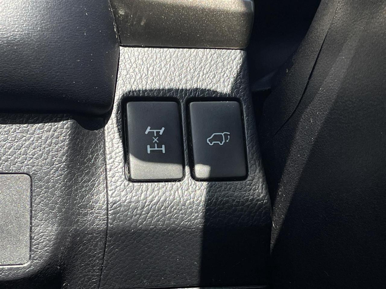 12618255