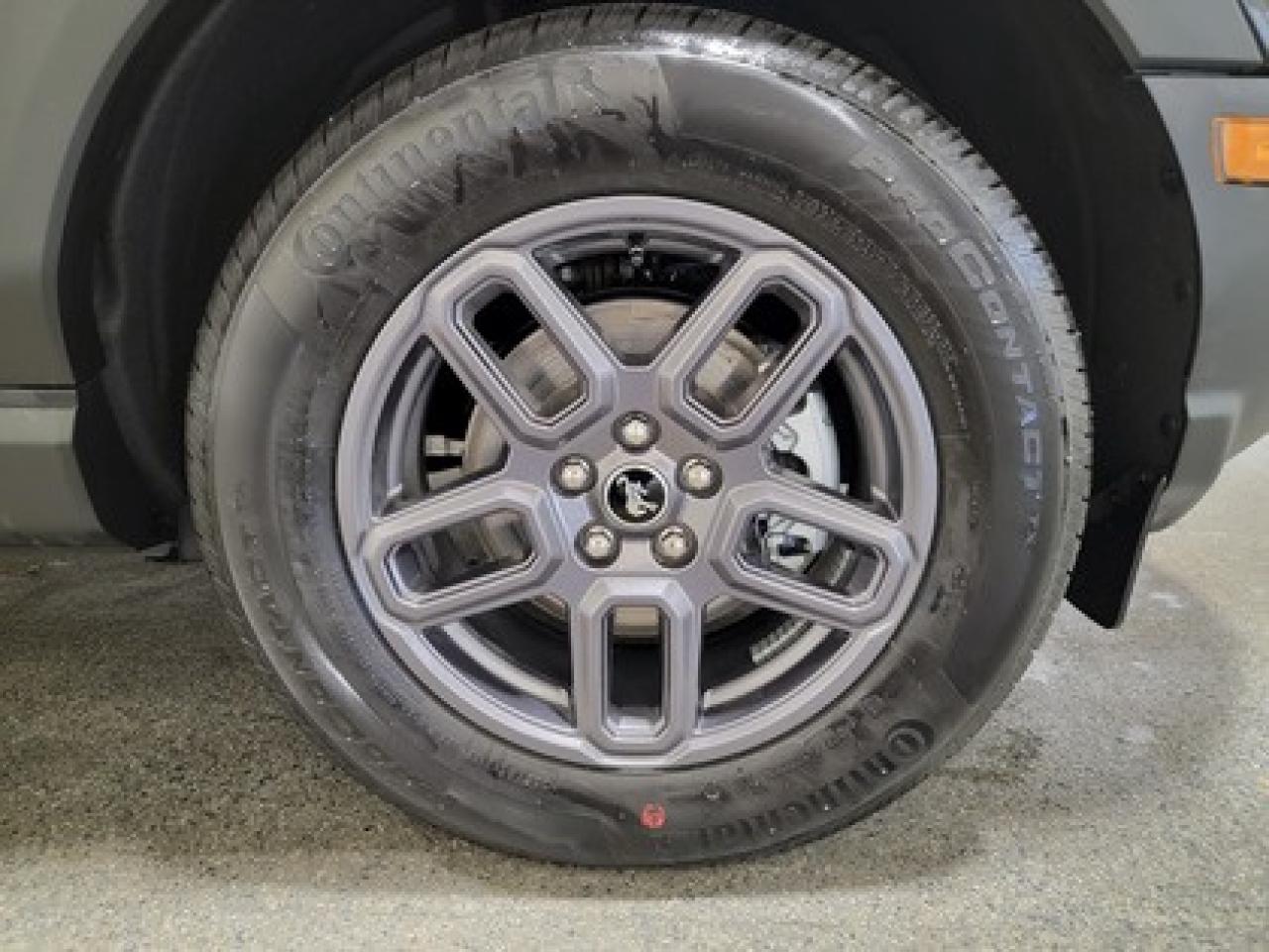 12618303