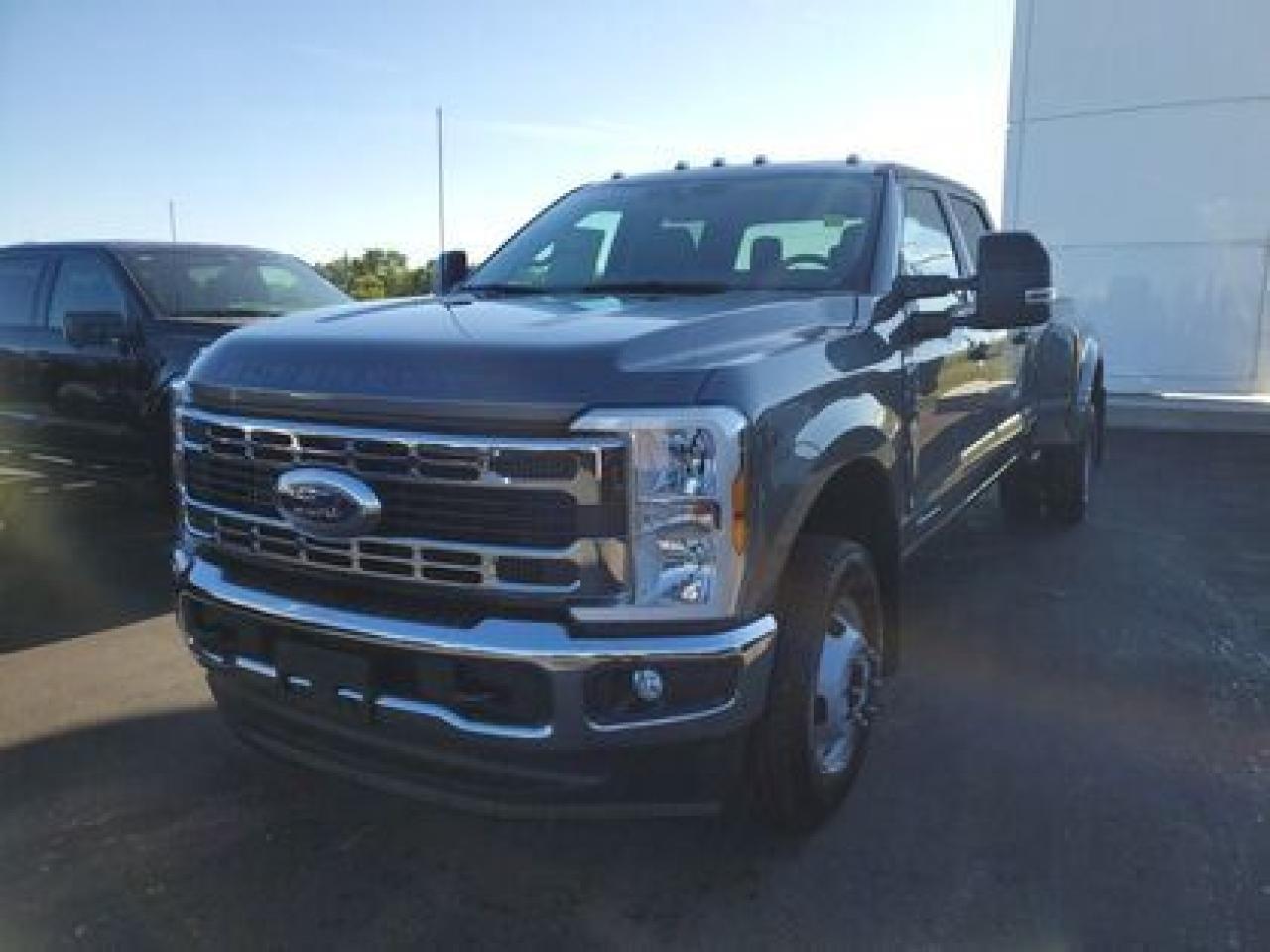 New 2025 Ford F-350 XLT W/ FX4 OFF ROAD PACKAGE for sale in Moose Jaw, SK