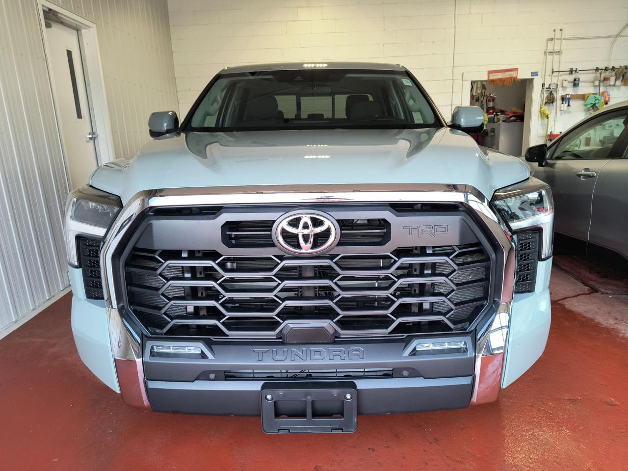 2023 Toyota Tundra SR TRD OFF ROAD Photo2