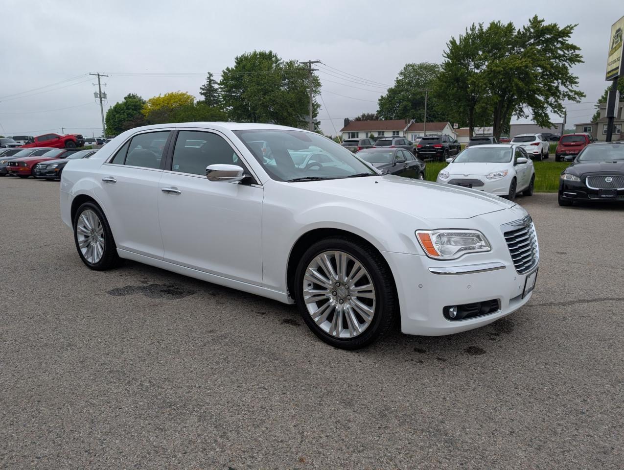 2014 Chrysler 300 300C Photo
