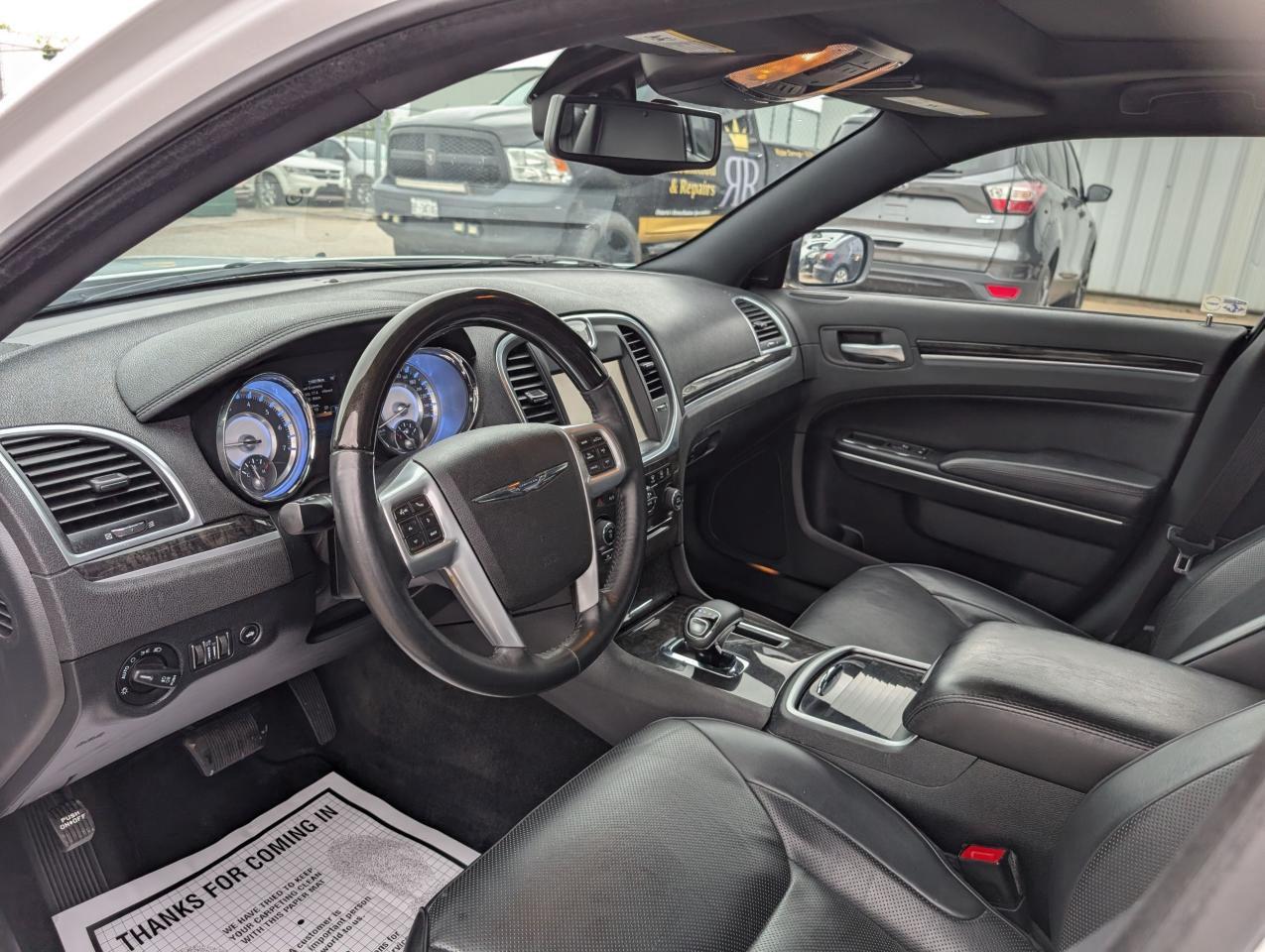 2014 Chrysler 300 300C Photo