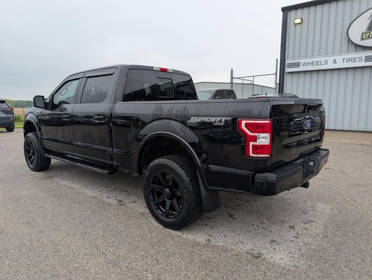 2018 Ford F-150 XLT - Photo #2