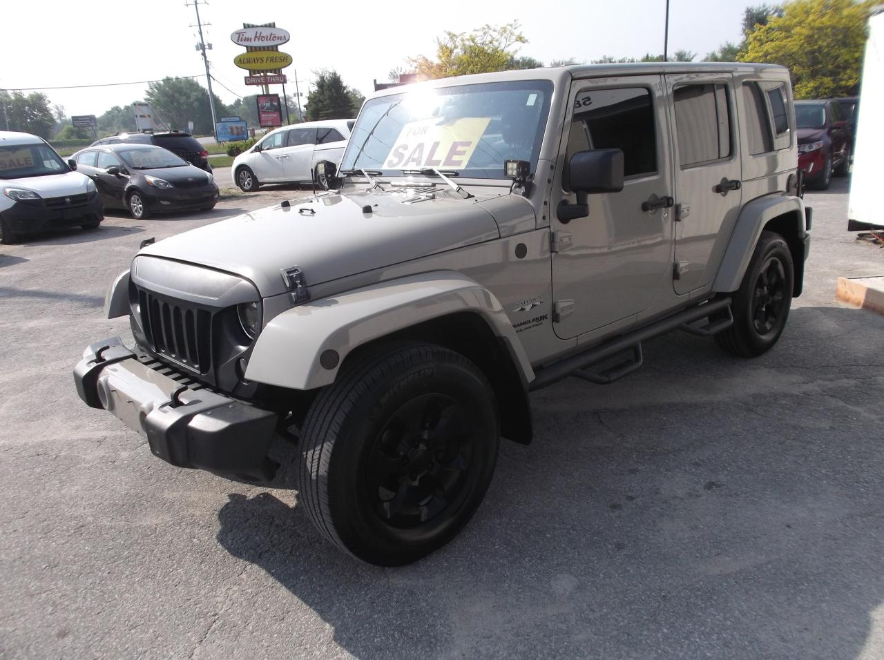 2018 Jeep Wrangler UNLIMITED  SAHARA SK 4X4 - Photo #3