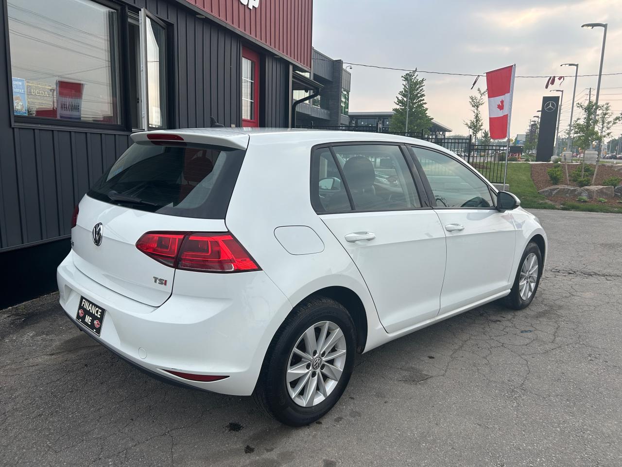 2017 Volkswagen Golf TRENDLINE - Photo #5