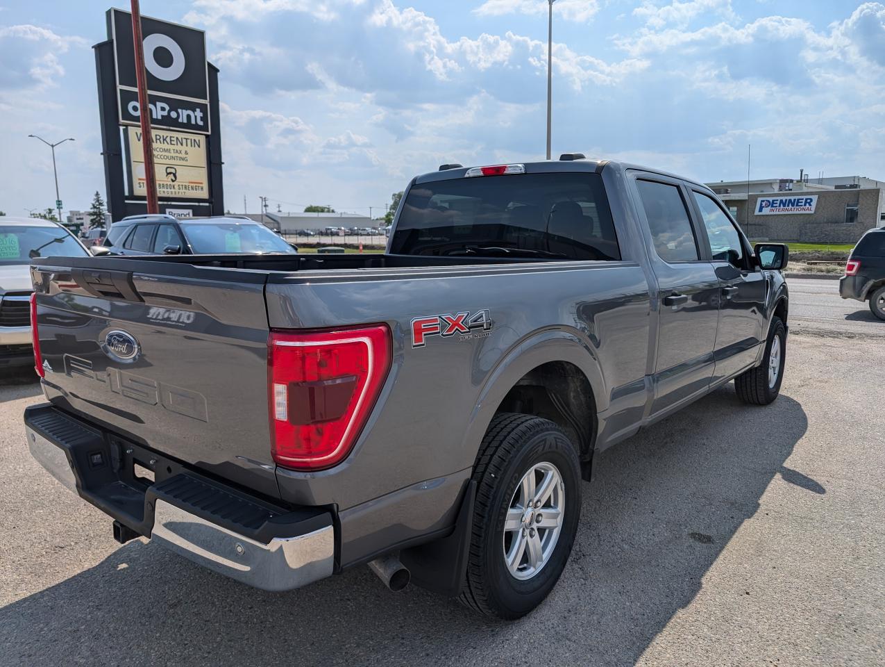 2021 Ford F-150 XLT | NO ACCIDENTS | CARPLAY | 6 PSNGR - Photo #4