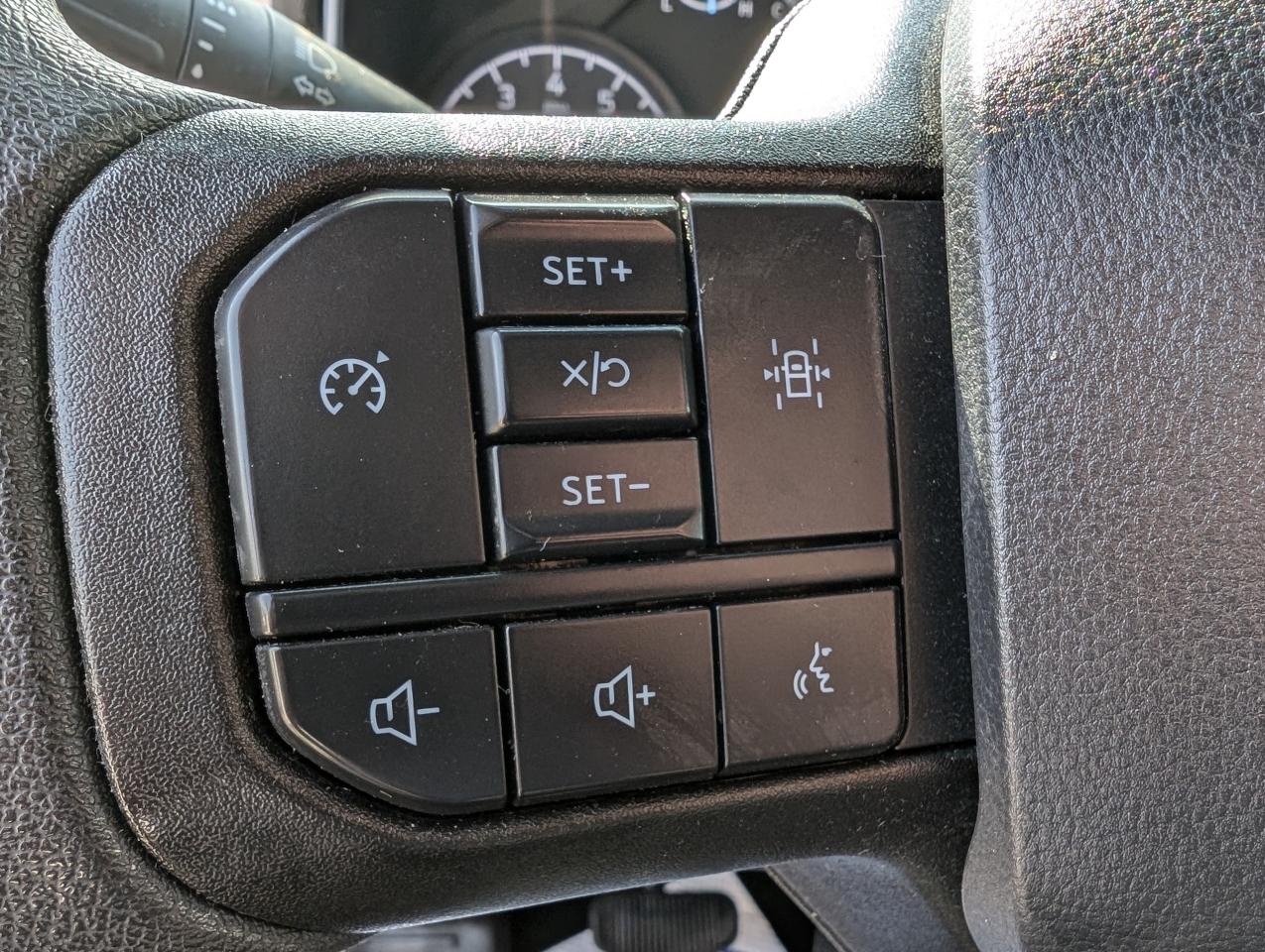 1749306882