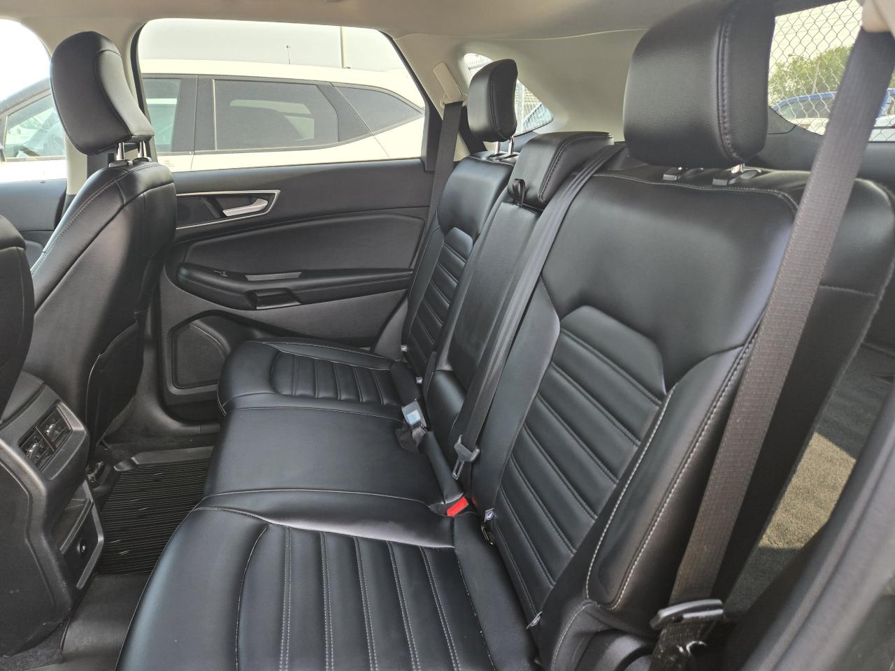 2024 Ford Edge SEL - Photo #10