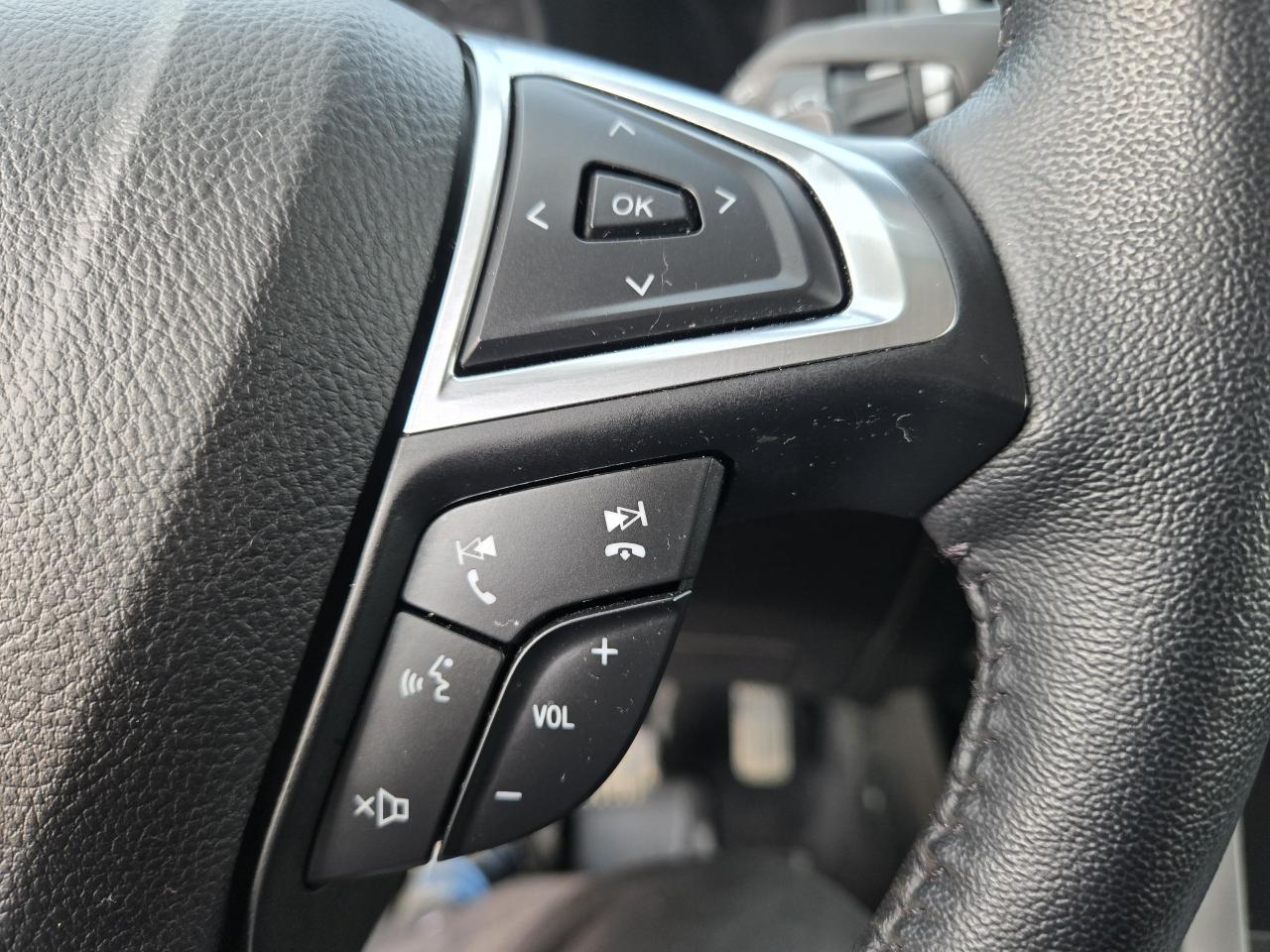 2024 Ford Edge SEL - Photo #19