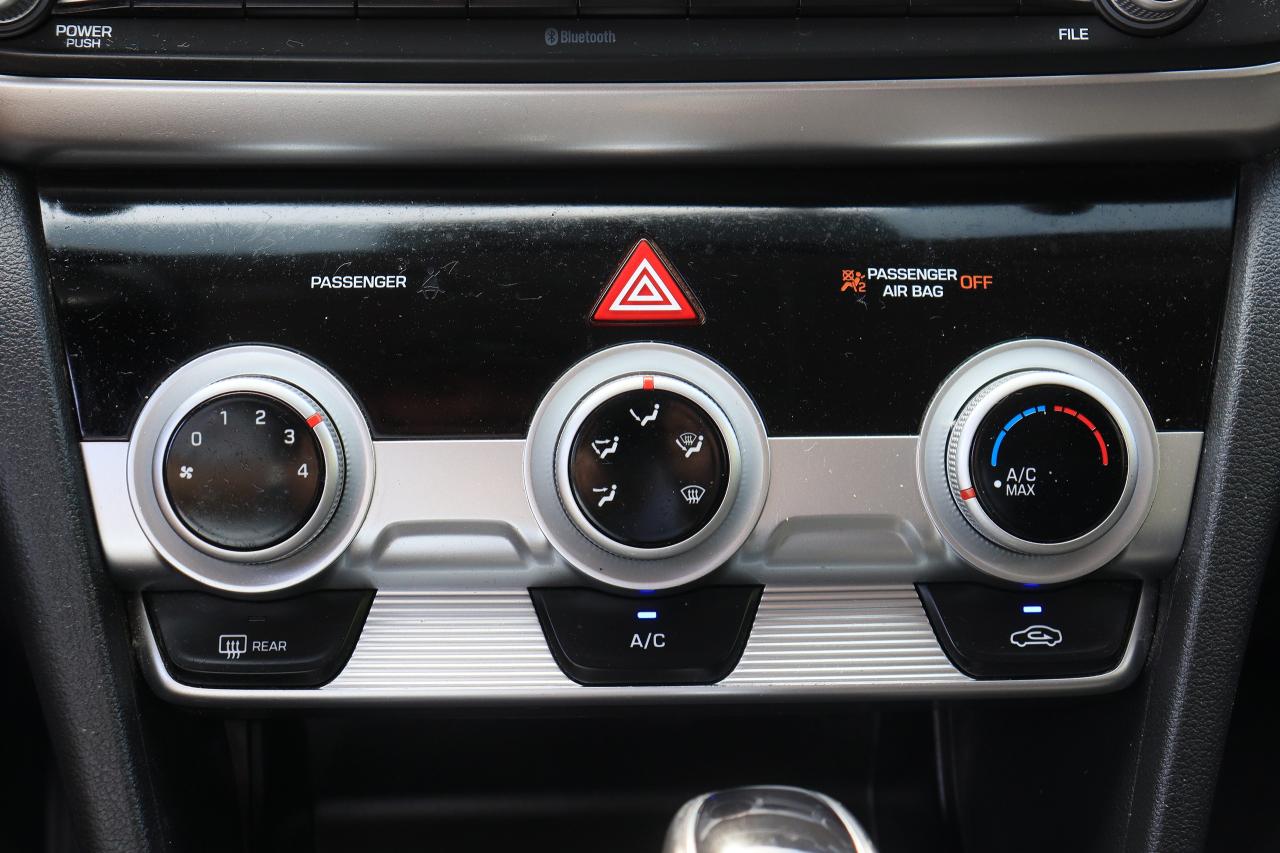 2020 Hyundai Elantra Preferred | Auto | CarPlay | Cam | BSM | Tinted Photo62