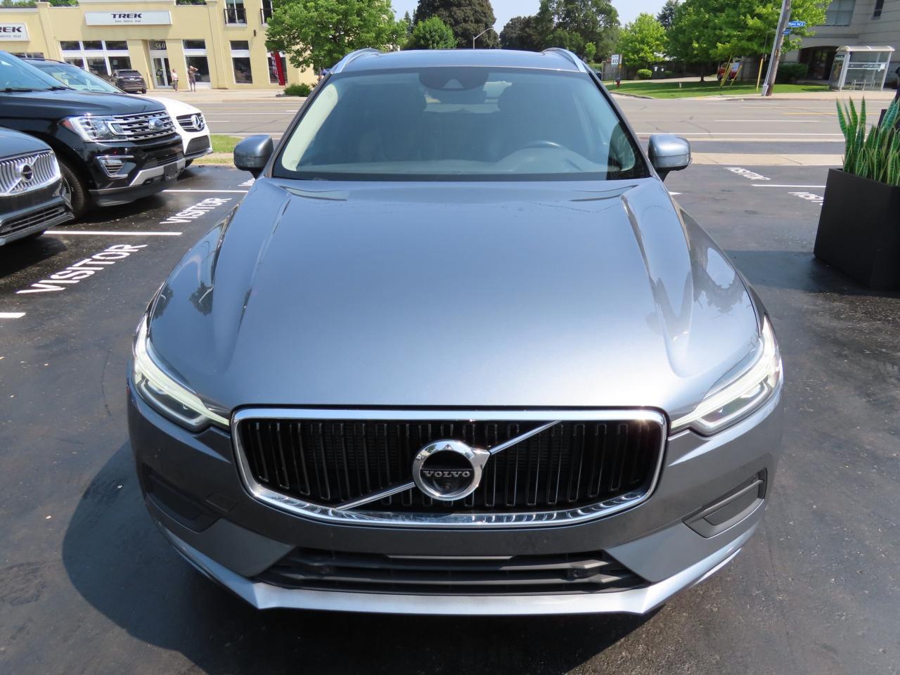 2018 Volvo XC60 T5 AWD Momentum - Navigation - Leather !!! Photo2