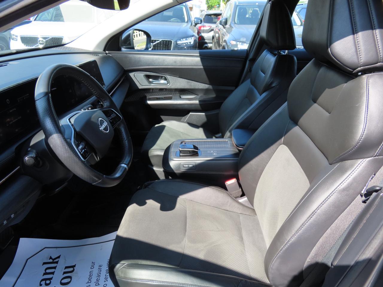 2023 Nissan Ariya ENGAGE - Navigation System - Wood Trim !!! Photo