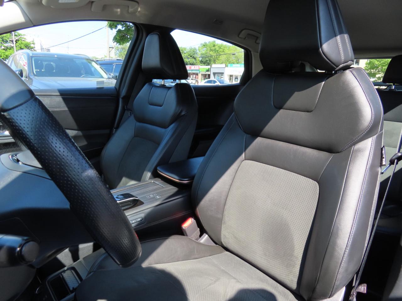 2023 Nissan Ariya ENGAGE - Navigation System - Wood Trim !!! Photo