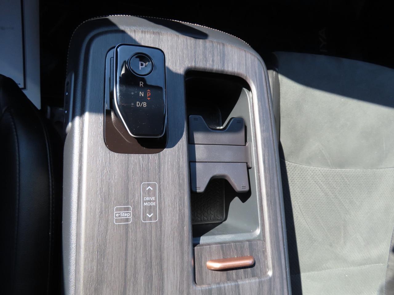 2023 Nissan Ariya ENGAGE - Navigation System - Wood Trim !!! Photo