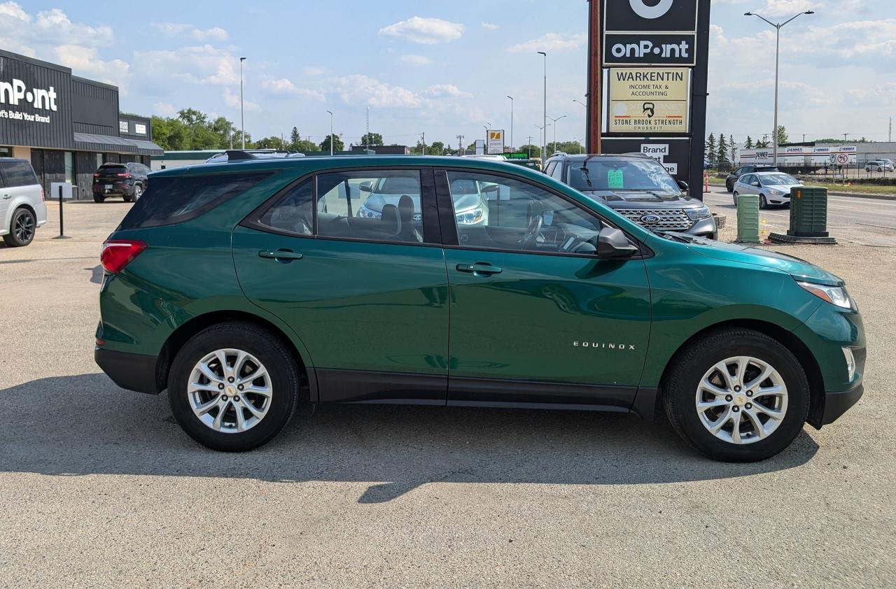 2018 Chevrolet Equinox LS | HEATED SEATS | CARPLAY | ONE OWNER - Photo #3