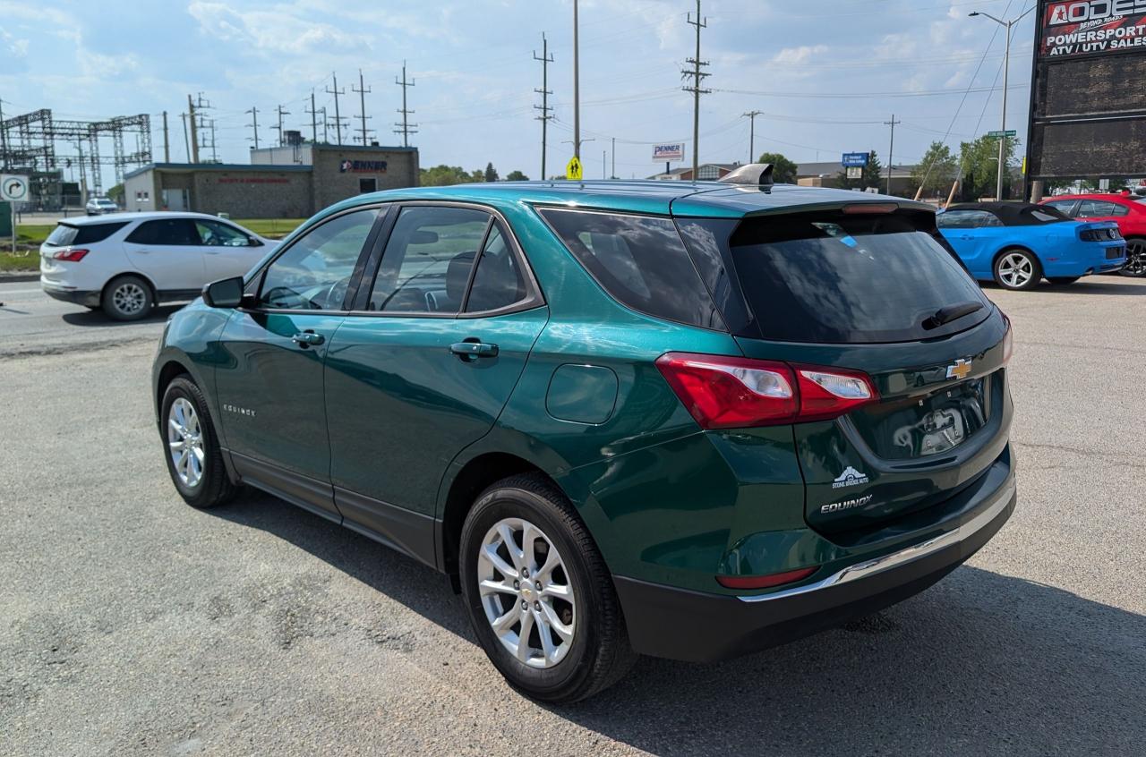 2018 Chevrolet Equinox LS | HEATED SEATS | CARPLAY | ONE OWNER - Photo #5