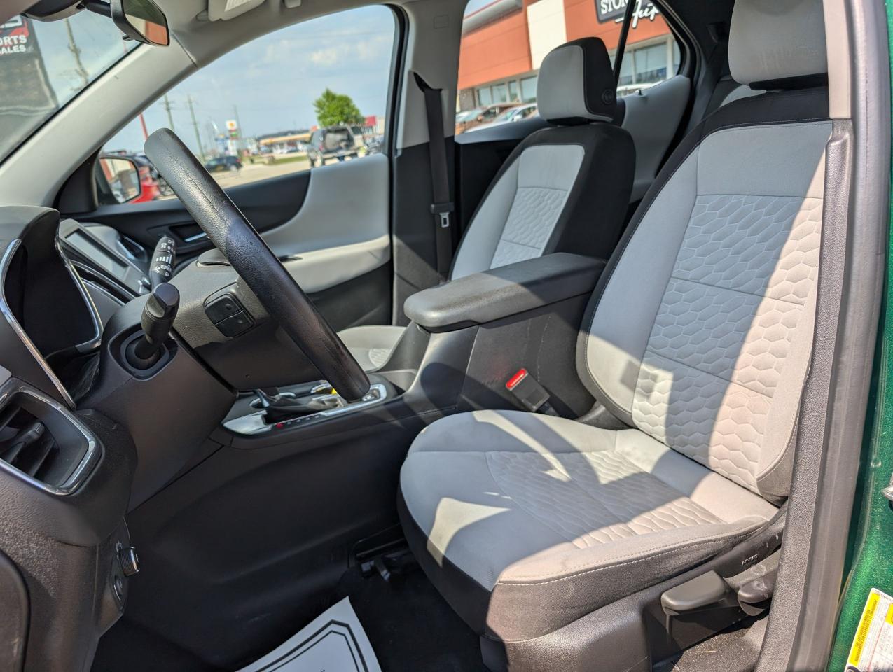 2018 Chevrolet Equinox LS | HEATED SEATS | CARPLAY | ONE OWNER - Photo #11