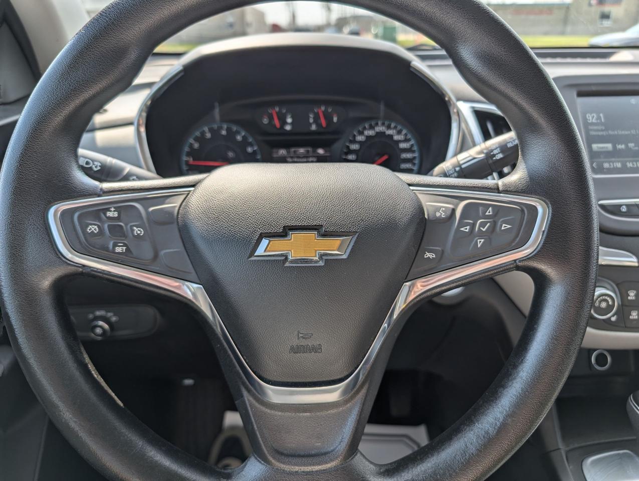 2018 Chevrolet Equinox LS | HEATED SEATS | CARPLAY | ONE OWNER - Photo #14