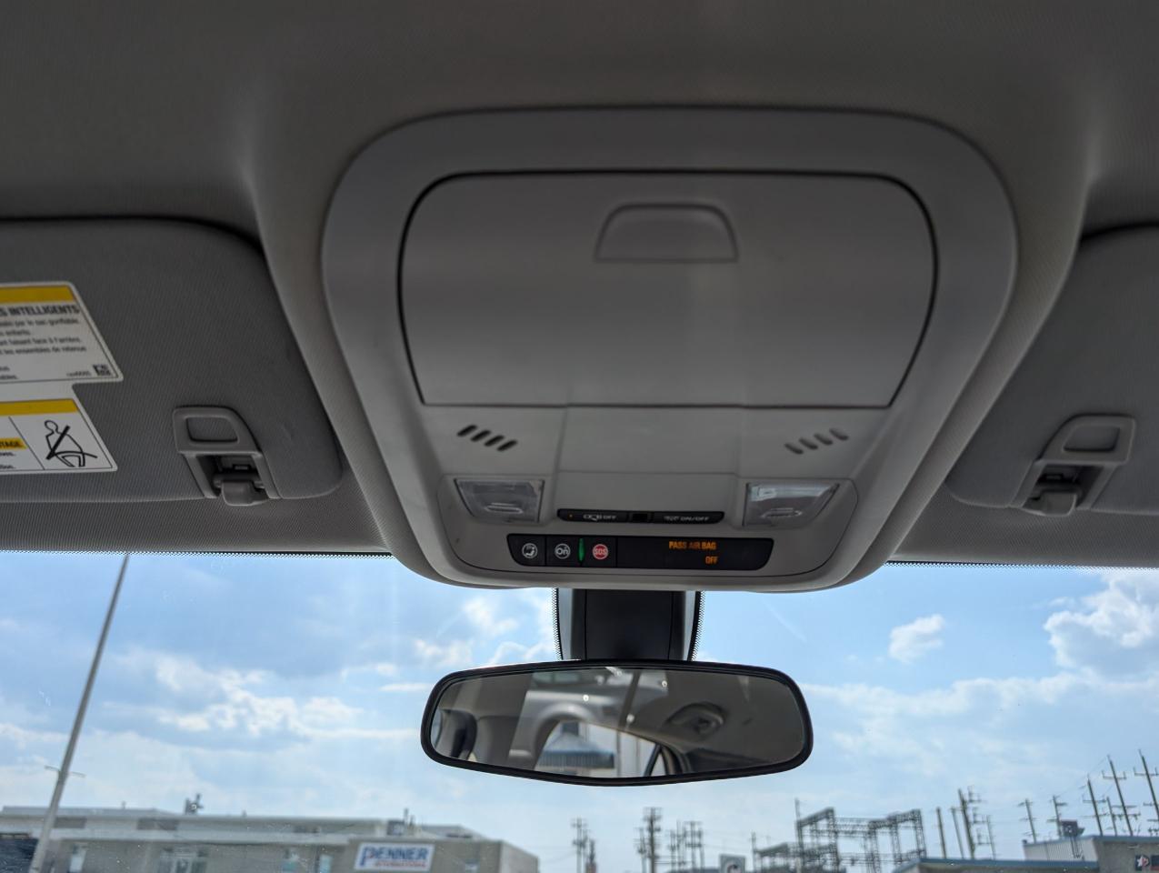2018 Chevrolet Equinox LS | HEATED SEATS | CARPLAY | ONE OWNER - Photo #18