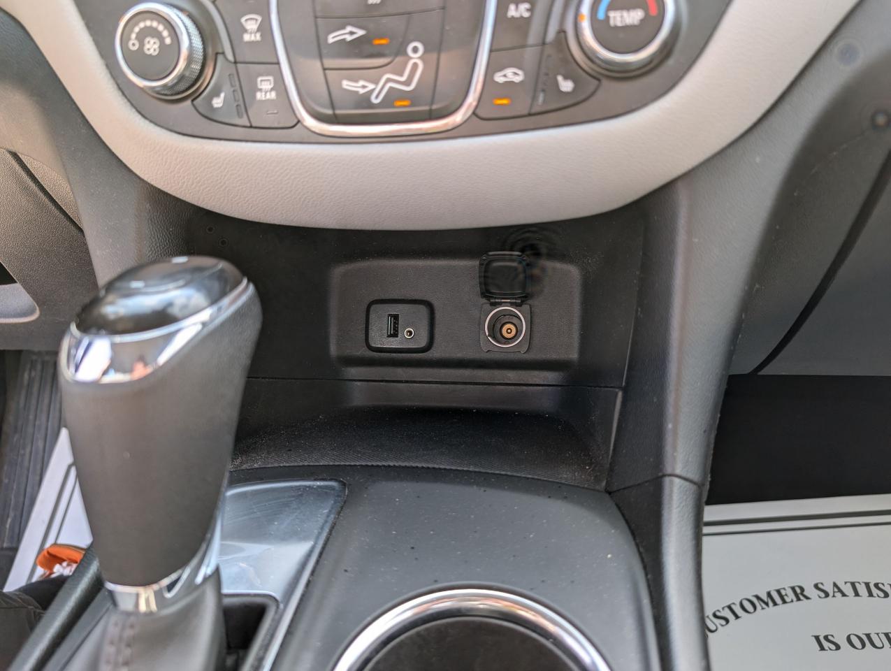 2018 Chevrolet Equinox LS | HEATED SEATS | CARPLAY | ONE OWNER - Photo #19