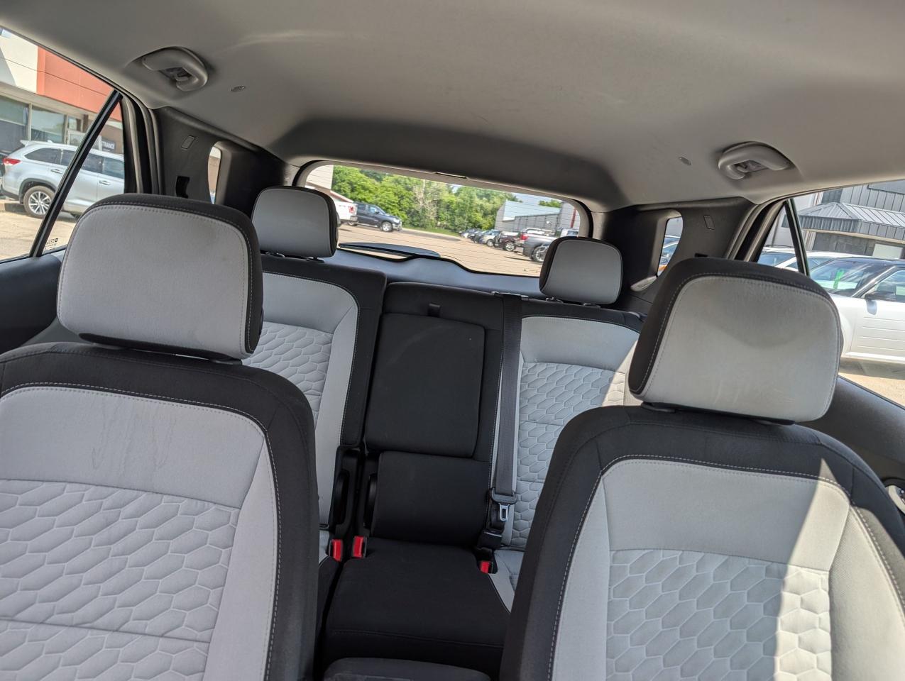 2018 Chevrolet Equinox LS | HEATED SEATS | CARPLAY | ONE OWNER - Photo #22