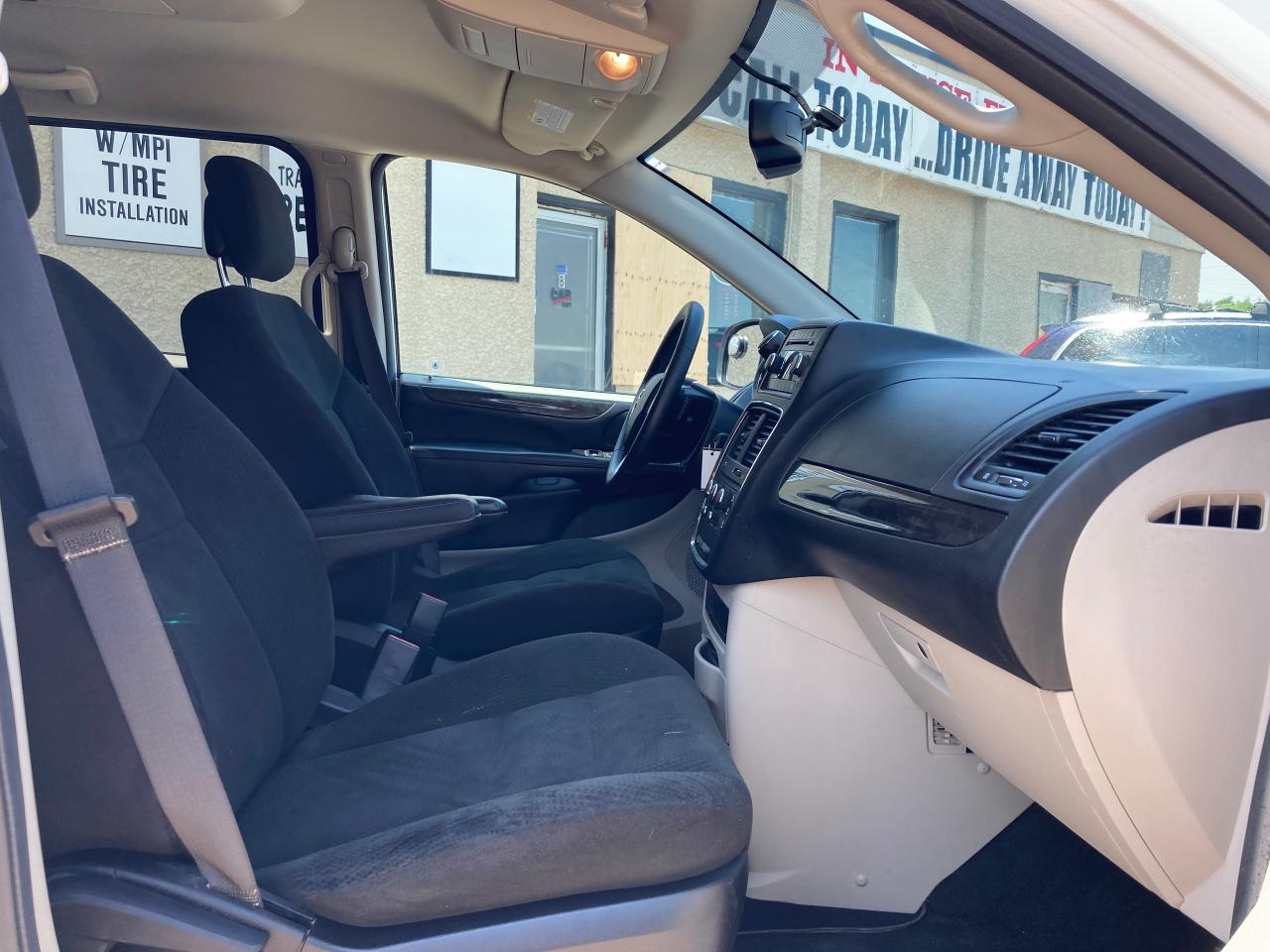 2015 Dodge Grand Caravan SXT - Photo #7