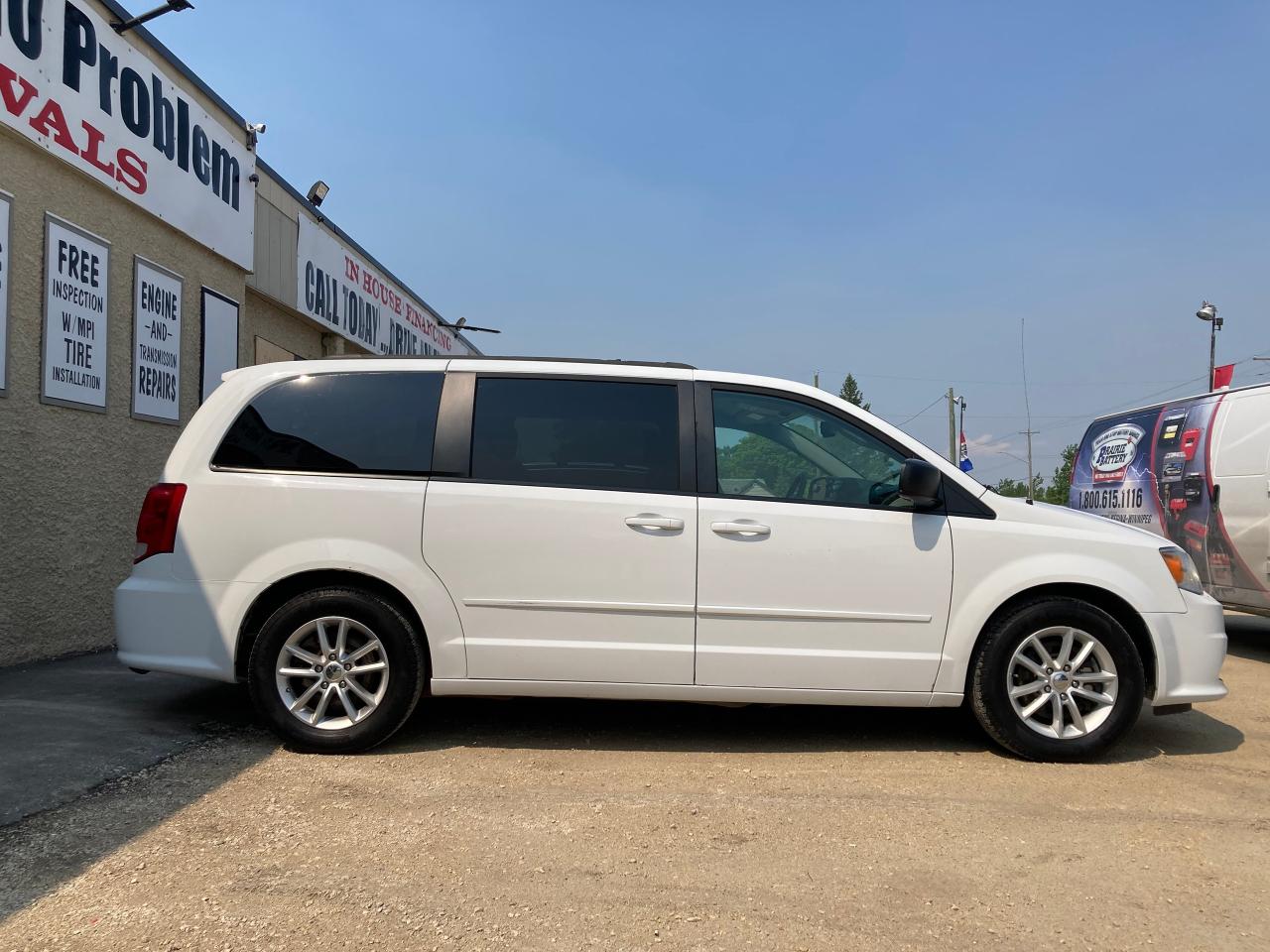 2015 Dodge Grand Caravan SXT - Photo #2