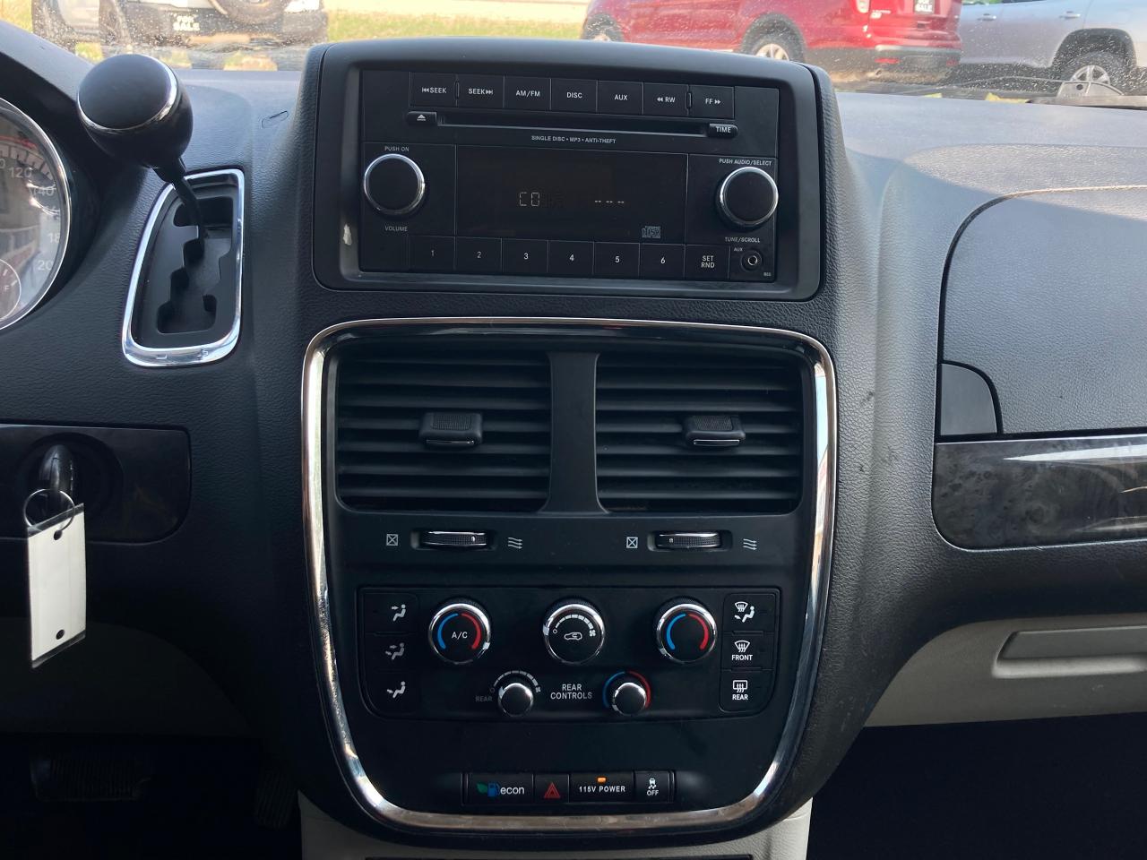 2015 Dodge Grand Caravan SXT - Photo #15