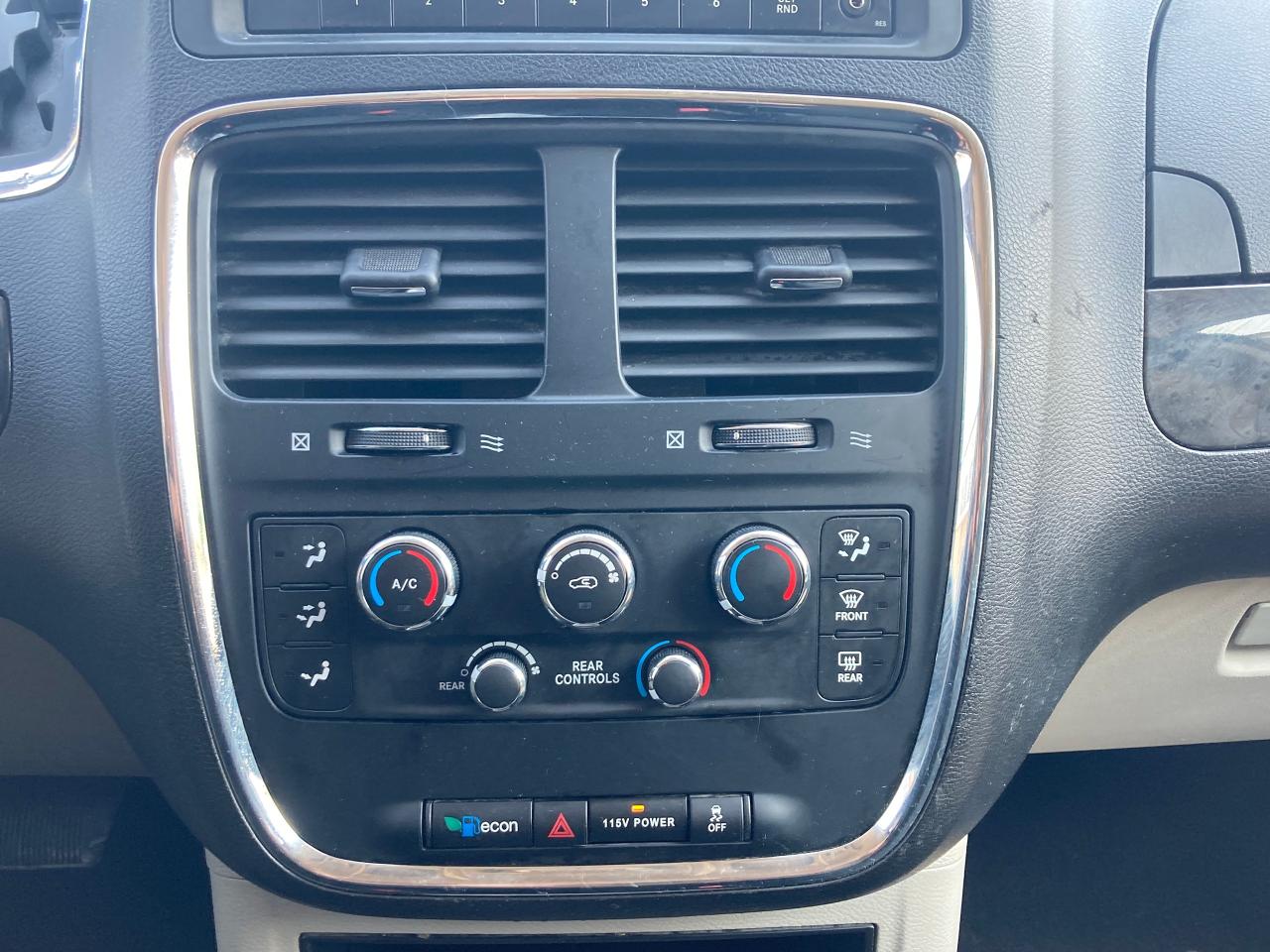 2015 Dodge Grand Caravan SXT - Photo #16