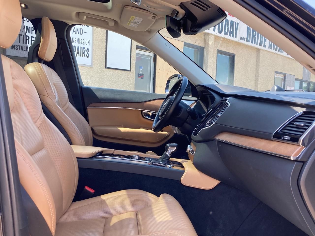 2016 Volvo XC90 T6 Inscription - Photo #11
