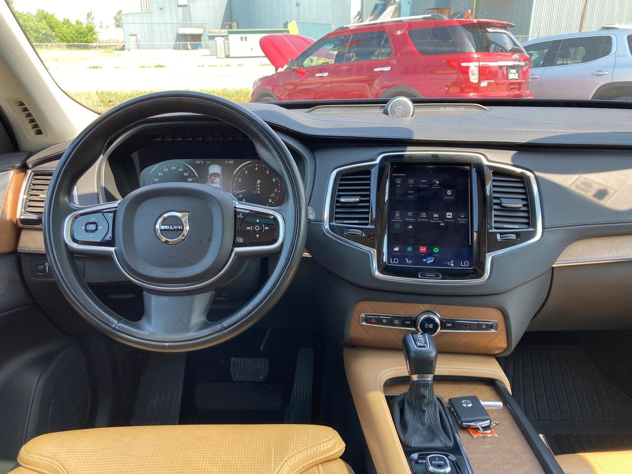 2016 Volvo XC90 T6 Inscription - Photo #19