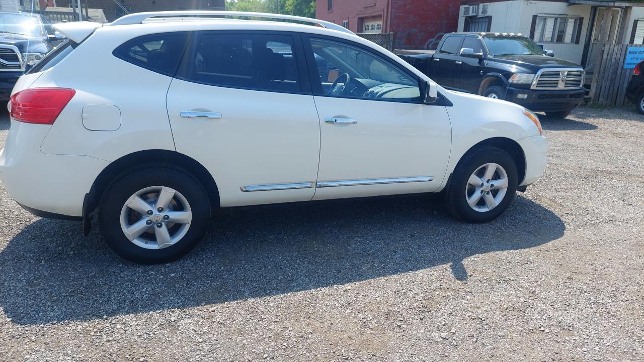 2013 Nissan Rogue S - Photo #3