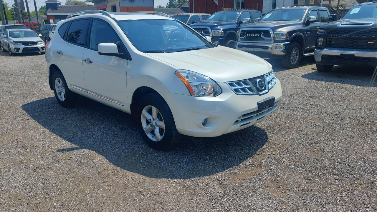 2013 Nissan Rogue S - Photo #4