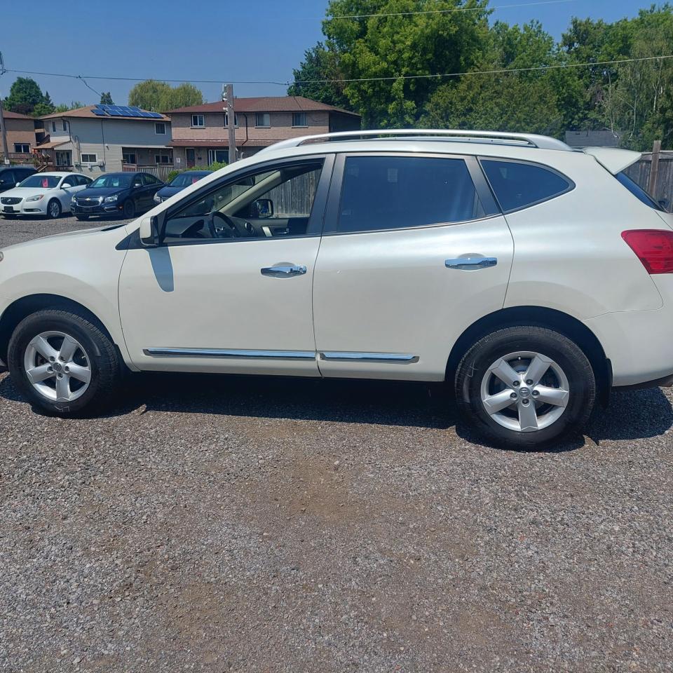 2013 Nissan Rogue S - Photo #2