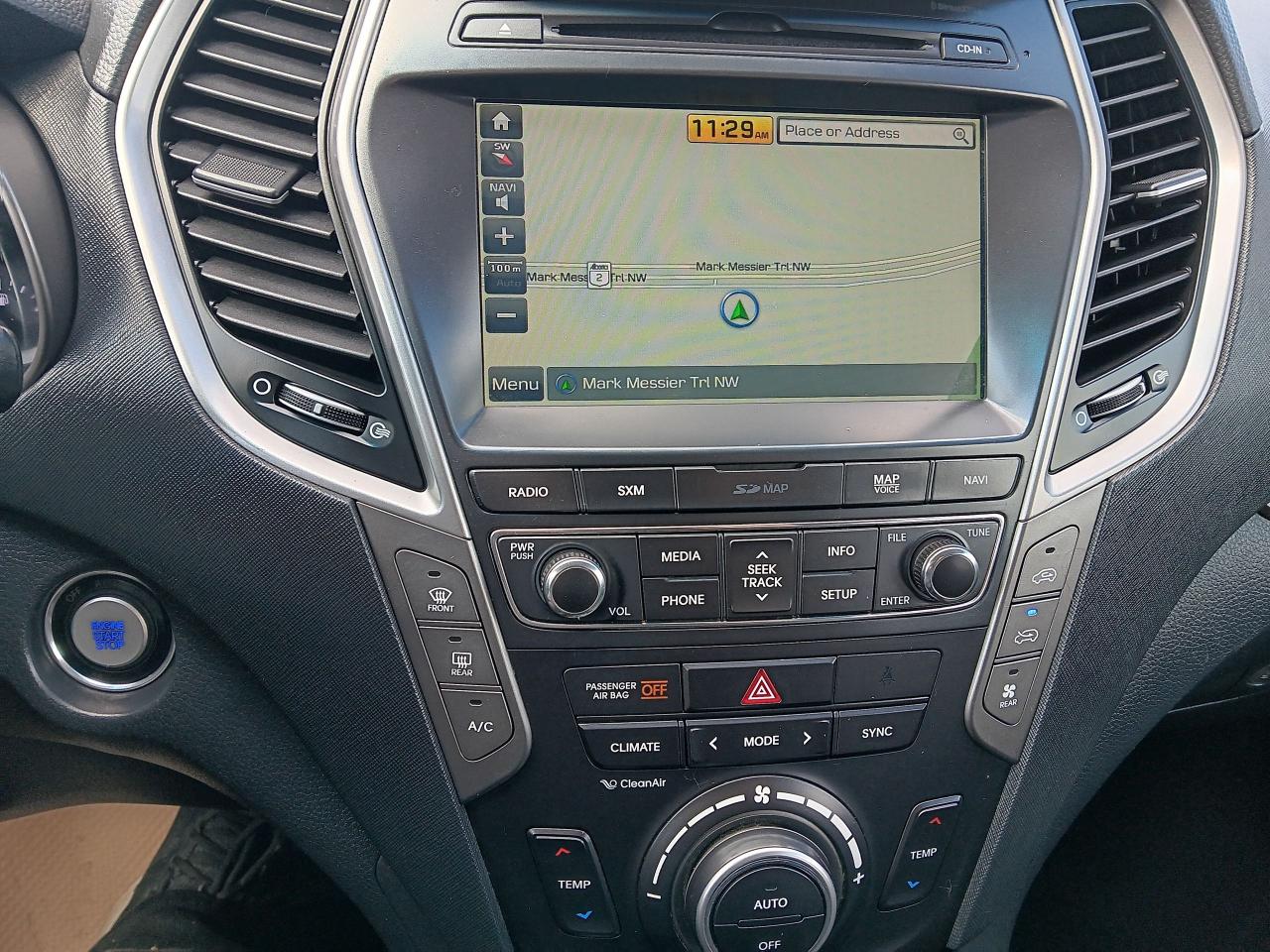 2017 Hyundai Santa Fe XL Luxury 7 Pass, AWD, Leather, Pano, Nav, Blindspot - Photo #22
