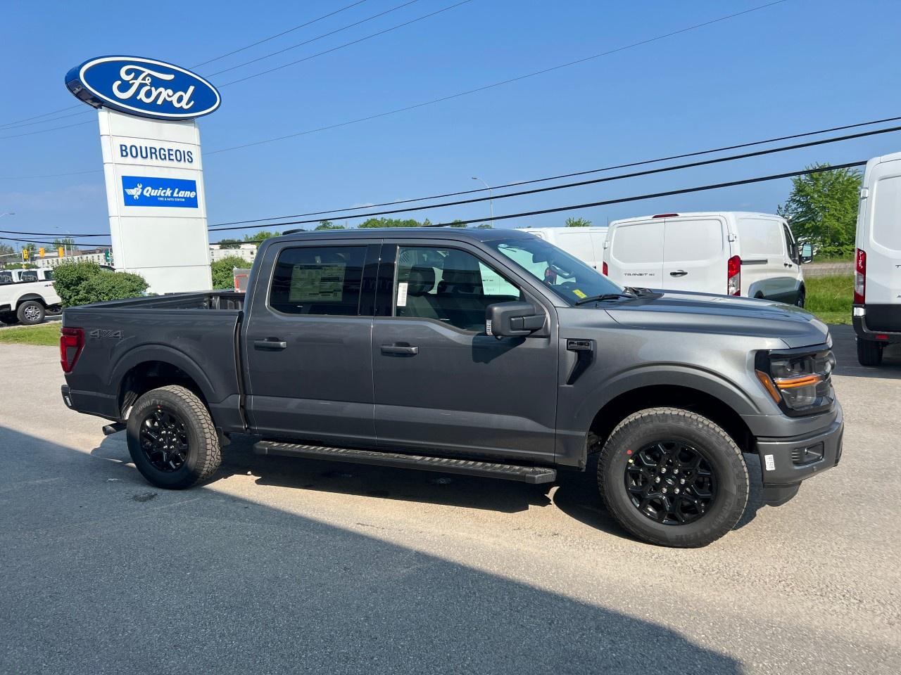 2025 Ford F-150 XLT 4WD SuperCrew 5.5' Box Photo4