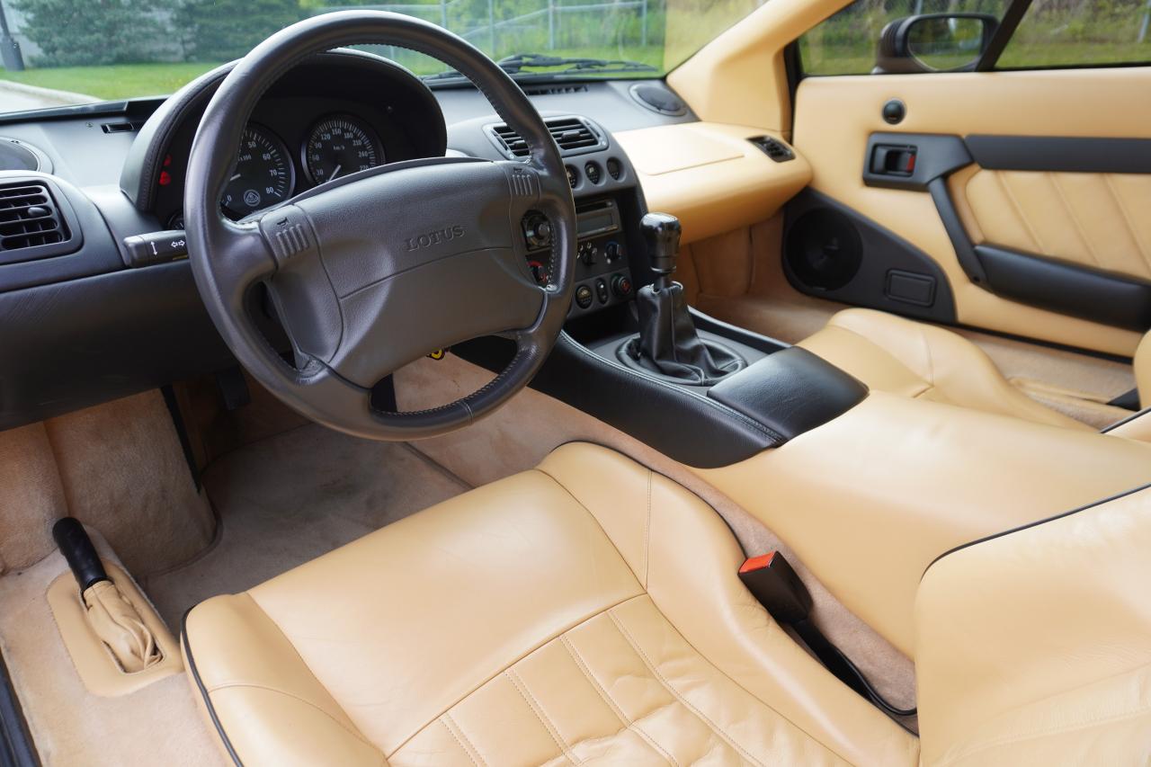 1998 Lotus Esprit PRISTINE / LOW KM'S / NO ACCIDENTS / LOCAL CAR - Photo #10
