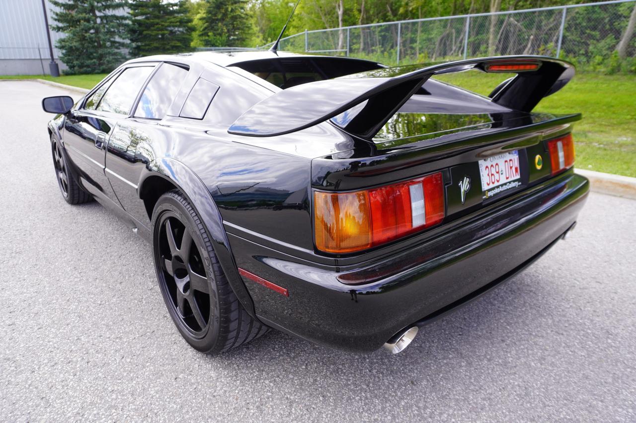 1998 Lotus Esprit PRISTINE / LOW KM'S / NO ACCIDENTS / LOCAL CAR - Photo #3