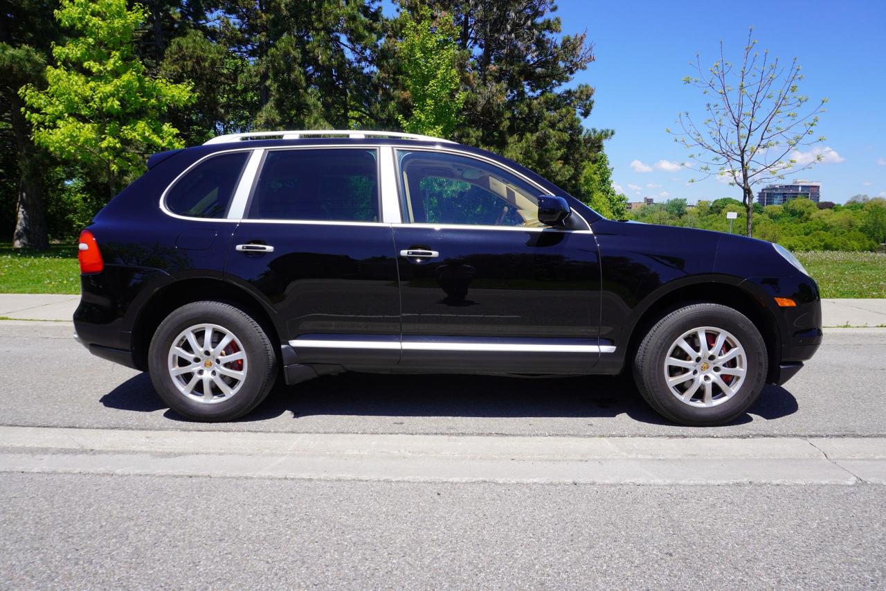 2008 Porsche Cayenne RARE / 6 SPEED MANUAL / NO ACCIDENTS / LOCAL TRUCK Photo4