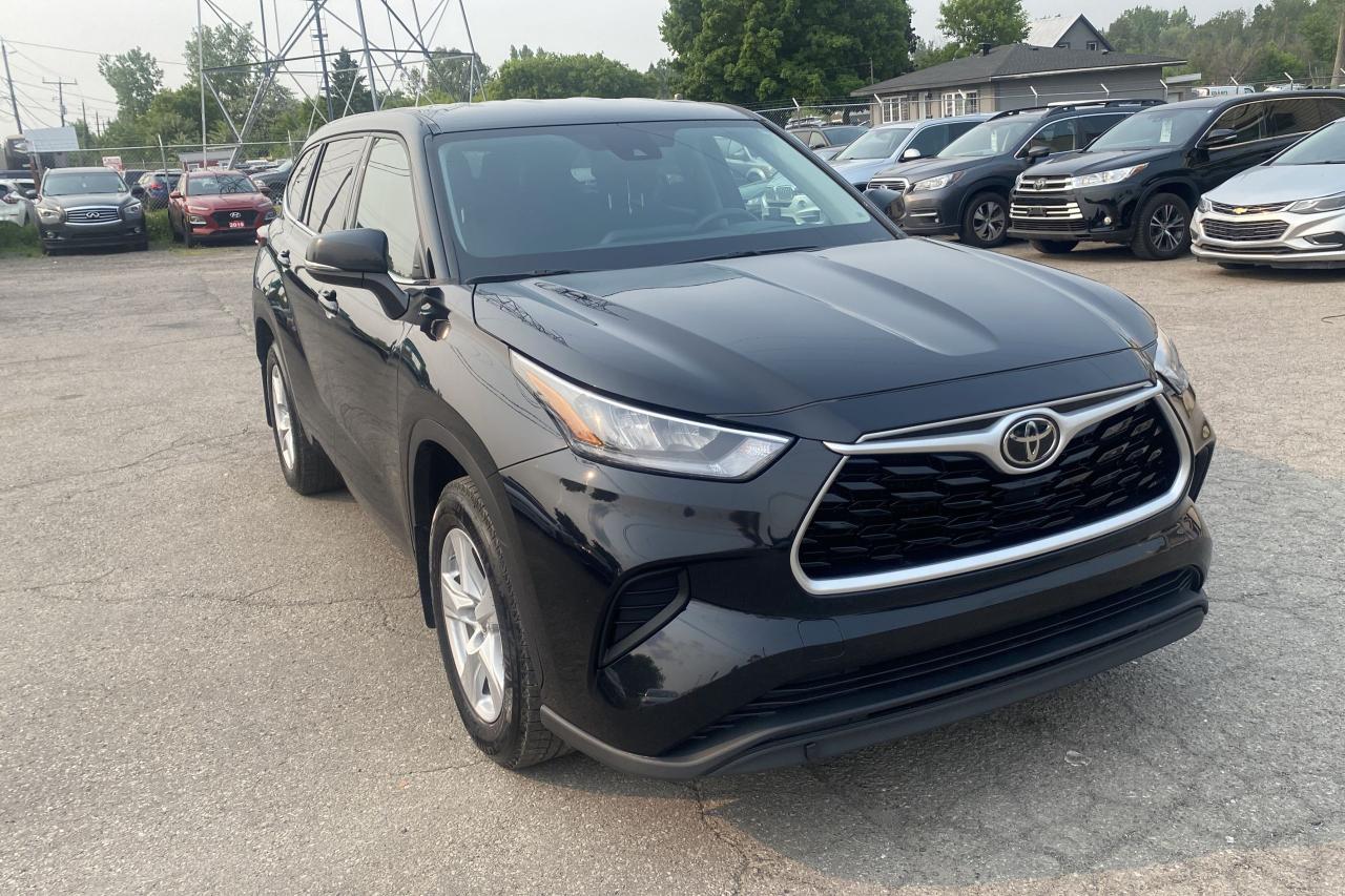 2020 Toyota Highlander LE - Photo #2
