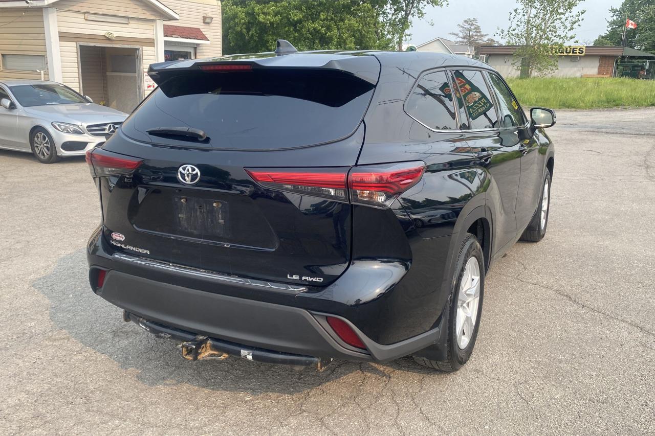 2020 Toyota Highlander LE - Photo #4