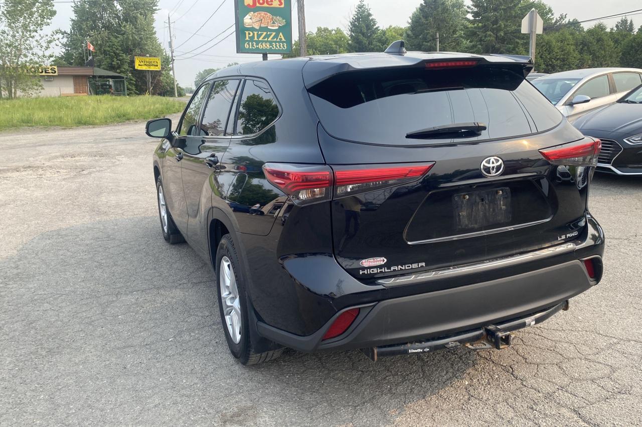 2020 Toyota Highlander LE - Photo #6